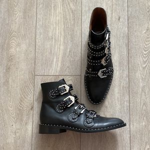 Givenchy Elegant studded leather ankle boots, NWOB, Size 42